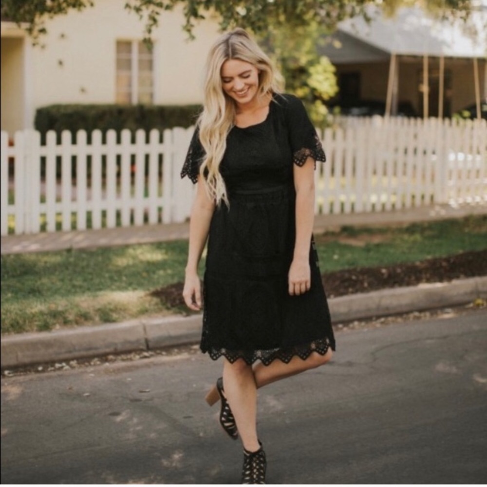 NWOT Black Ashley Lemieux Crochet Lace MIDI Dress